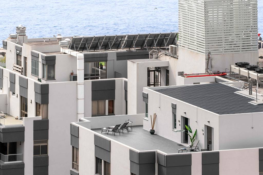 Ganze Wohnung, Ferienwohnung für 4 Personen mit Terrasse in Pináculo, Ribeira Brava
