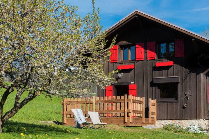 Chalet pour 4 personnes, avec terrasse et jardin