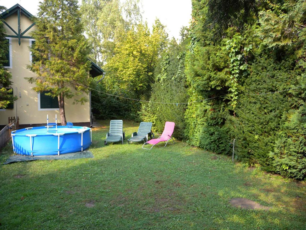 Ferienhaus mit 2 Terrassen und Pool in der Nähe vom Strand  in Balatonmariafürdö, Plattensee Südufer