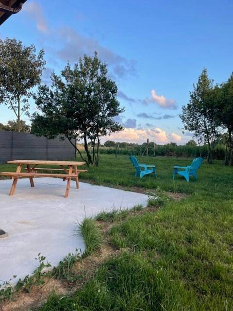 Location de vacances pour 5 personnes, avec terrasse ainsi que vue et jardin à Port-Saint-Père - 3