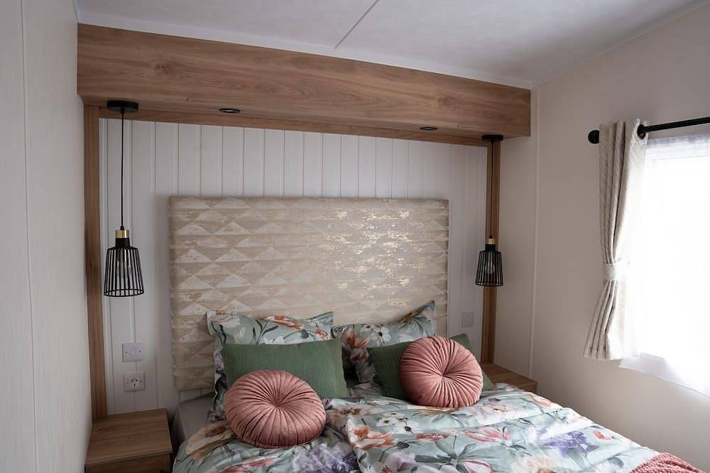 Enjoy your holiday in the Zeebries Cabin: a comfortable holiday home on the Flemish coast for 4 persons, fully equipped for a carefree stay. in Wenduine, Le Coq