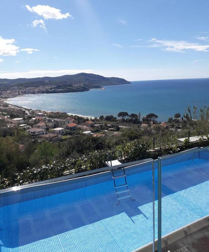 B&b per 4 persone, con Terrazza e Piscina nonché Panorama ad Agropoli