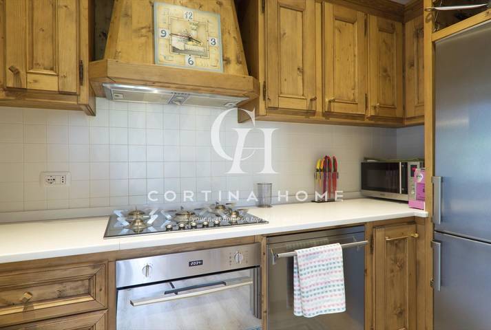 Ganze Wohnung, Ferienwohnung für 8 Personen mit Terrasse in Cortina d'Ampezzo, Dolomiti Superski