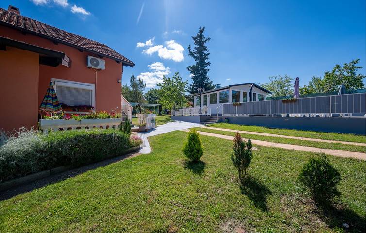 Location de vacances pour 8 personnes, avec terrasse à Vodnjan - 3