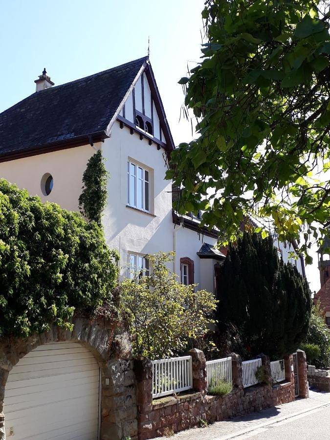 Ferienwohnung für 3 Personen, mit Balkon und Terrasse sowie Garten und Ausblick