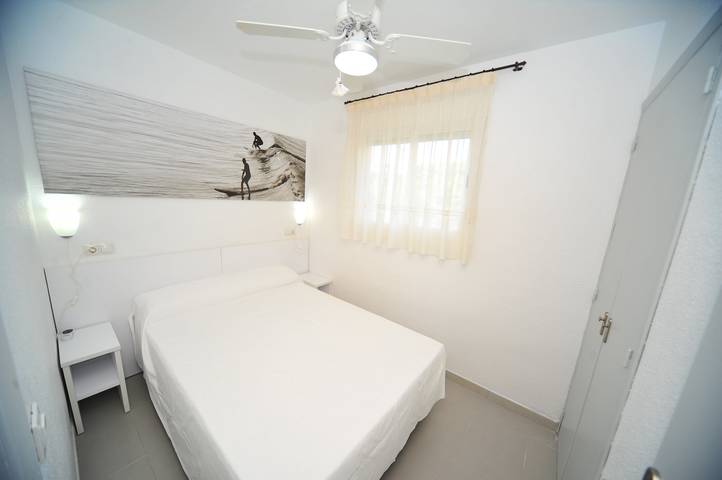 Gîte pour 4 personnes, avec piscine ainsi que terrasse et jardin, animaux acceptés à Benicasim - 2