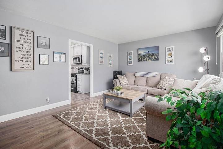 Vacation house for 10 people, with yard in Indiana