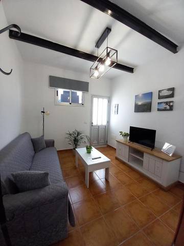 Casa rural para 3 personas, con vistas y jardín en Fasnia