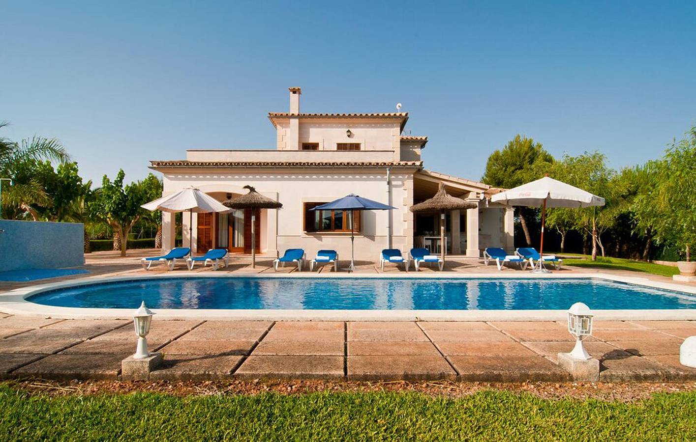 Modernes Apartment mit Pool, Küche und Grill in Muro 1.5km in Muro, Mallorca Norden