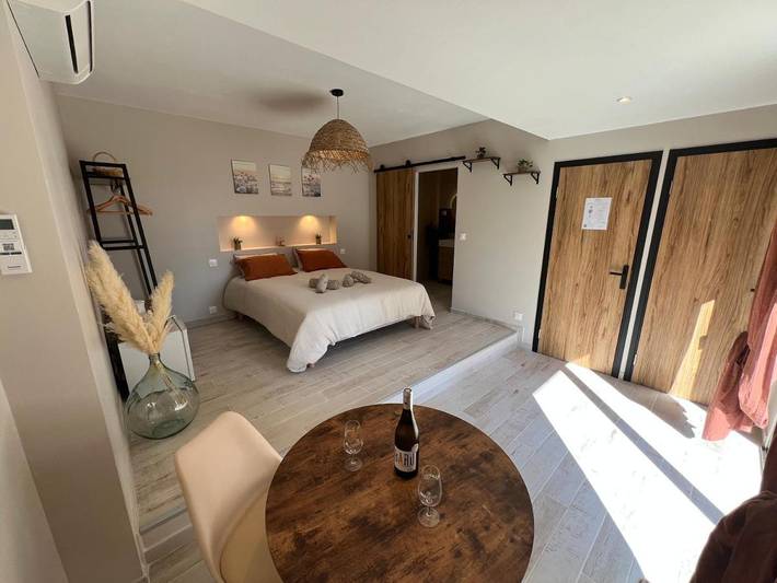 Chambre d’hôte pour 2 personnes, avec jardin ainsi que vue et terrasse