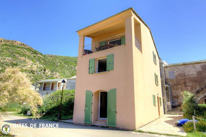 Gîte pour 6 personnes, avec Terrasse et Vue dans Haute-Corse - 3