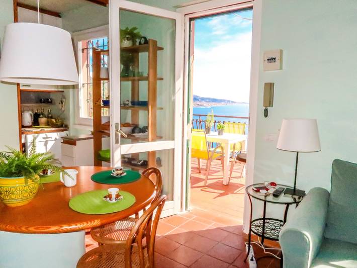 Ferienwohnung für 4 Personen, mit Terrasse und Garten in Ventimiglia - 2