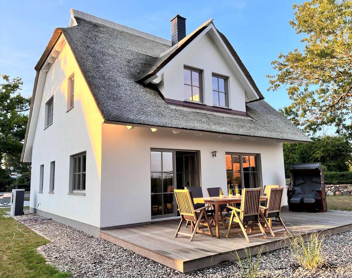 Ferienhaus Svantovit - exklusives Ferienhaus mit Infrarotsauna, Whirlpool-Wanne und Kamin in Putgarten, Rügen