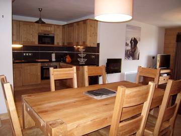 Gîte pour 8 personnes, avec piscine et balcon à Cohennoz