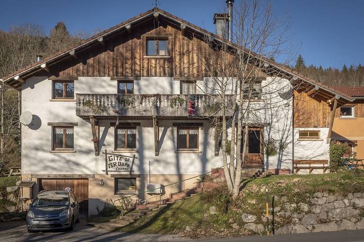Agritourisme pour 15 personnes, avec Terrasse et Jardin à Ventron