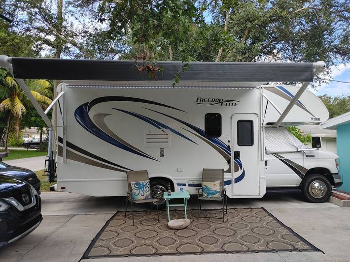 Camping for 3 people in Georgia