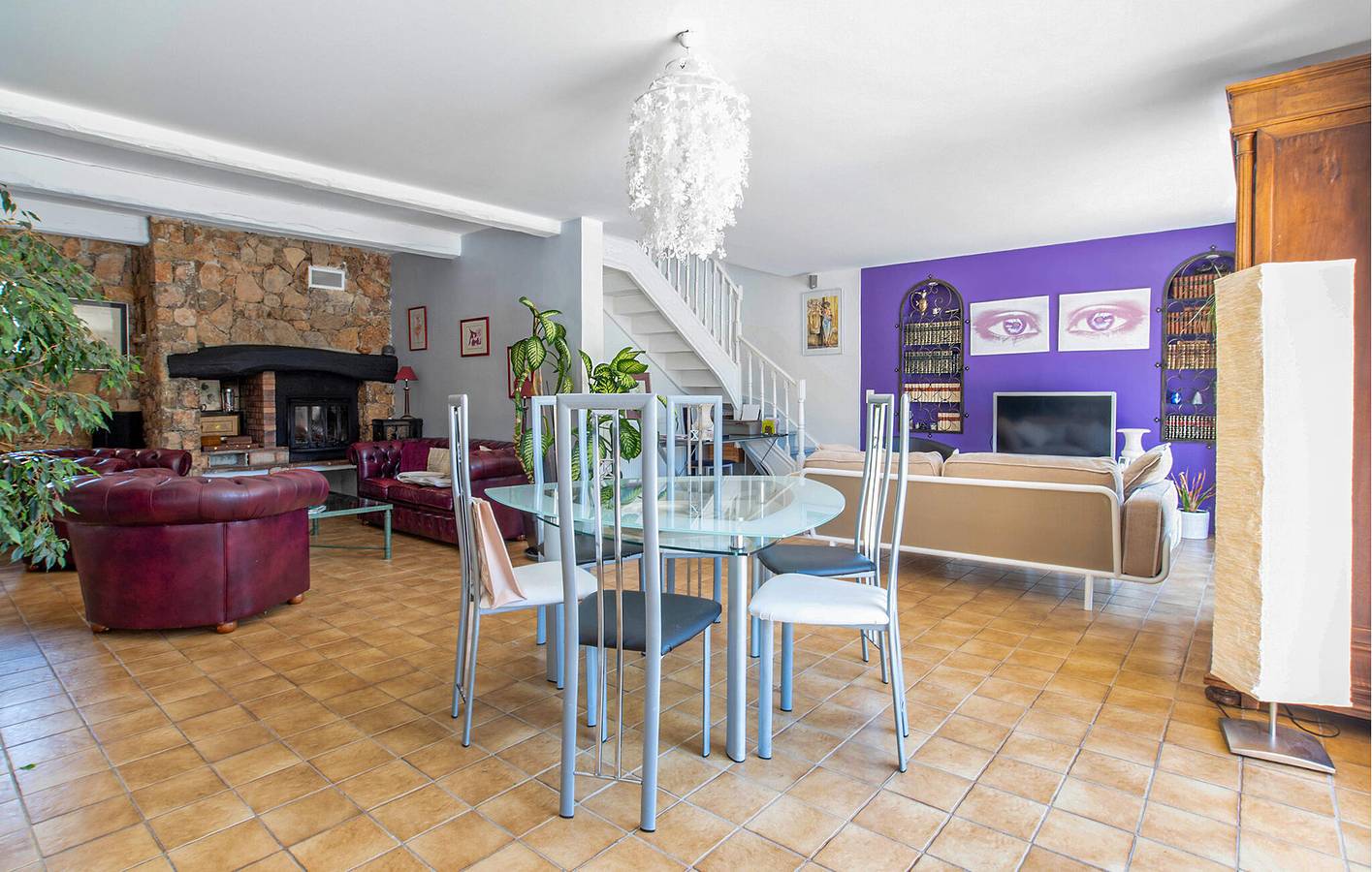 Poolside Terrace Apartment in Saint-Cézaire-sur-Siagne in Saint-Cézaire-sur-Siagne, Région de Cannes