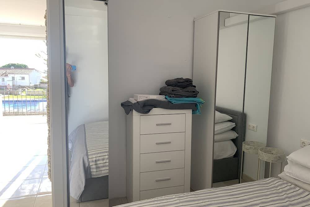Apartamento entero, La Cala De Mijas - Front Line One Bed Recently Refurbished Apartment. in La Cala de Mijas, Costa del Sol