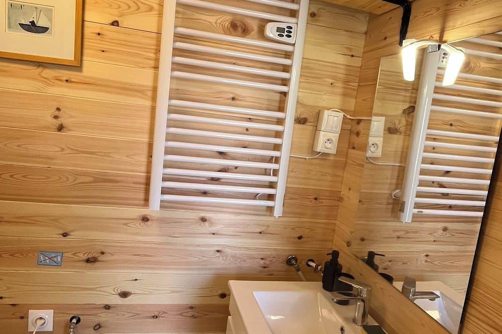 Appartement entier, Brand new equipped garden studio in a beautiful region near mountains and lake in Perrignier, Région de Thonon-les-Bains