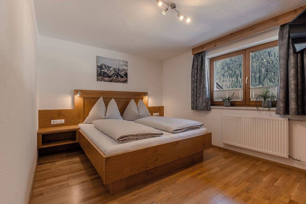 Großes Ferienhaus für bis zu 18 Personen mit offenem Wohn- und Essbereich in Stubaier Alpen, Umhausen