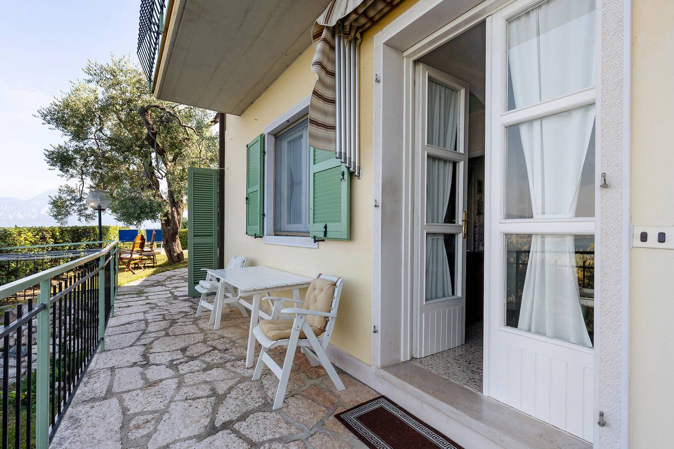Ganze Wohnung, Ferienwohnung 'El Casal' mit Seeblick, Gemeinschaftspool und Wlan in Torri del Benaco, Gardasee-Berge