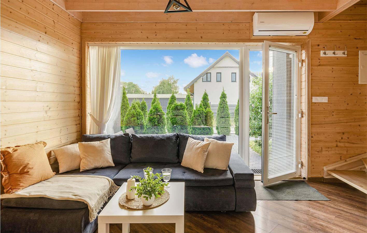 Ferienhaus für 4 Personen mit Terrasse in Sarbinowo, Powiat Koszaliński