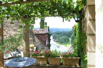 Gîte pour 2 personnes, avec terrasse à Beynac-et-Cazenac