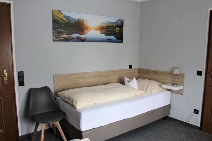 Hotel für 3 Personen, mit Balkon und Terrasse sowie Garten in Cloppenburg - 3