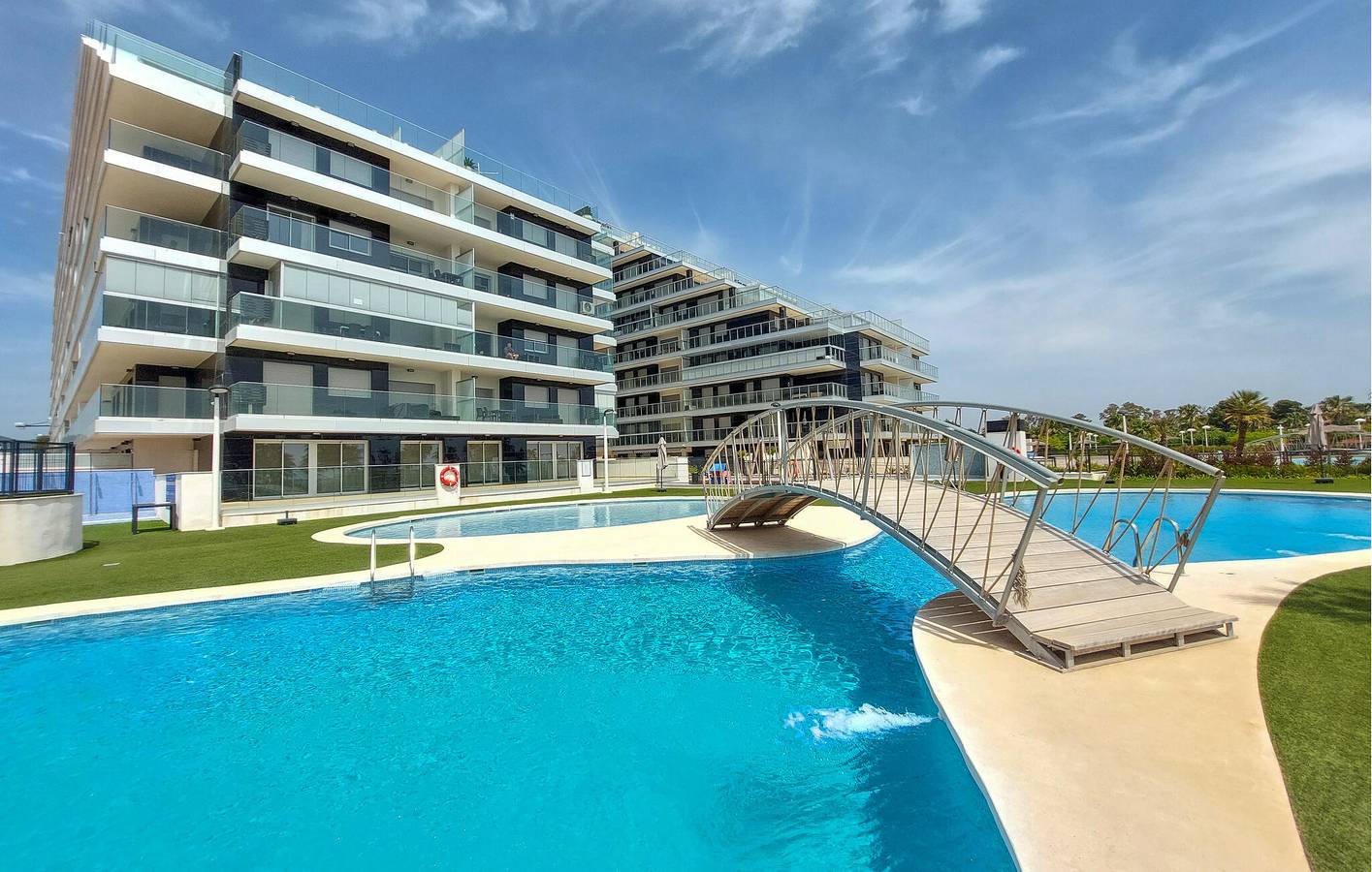 Apartamento vacacional entero, Acogedor apartamento con vistas al mar, piscina y terraza in Cabanes, Costa del Azahar