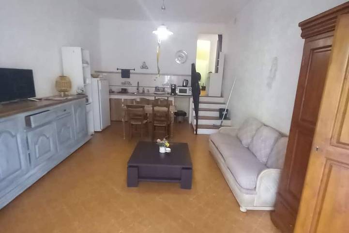 Ganze Wohnung, Le lierre Seasonal rental, 10mn from la de ste croix, close to all shops in Aiguines, Brignoles Region