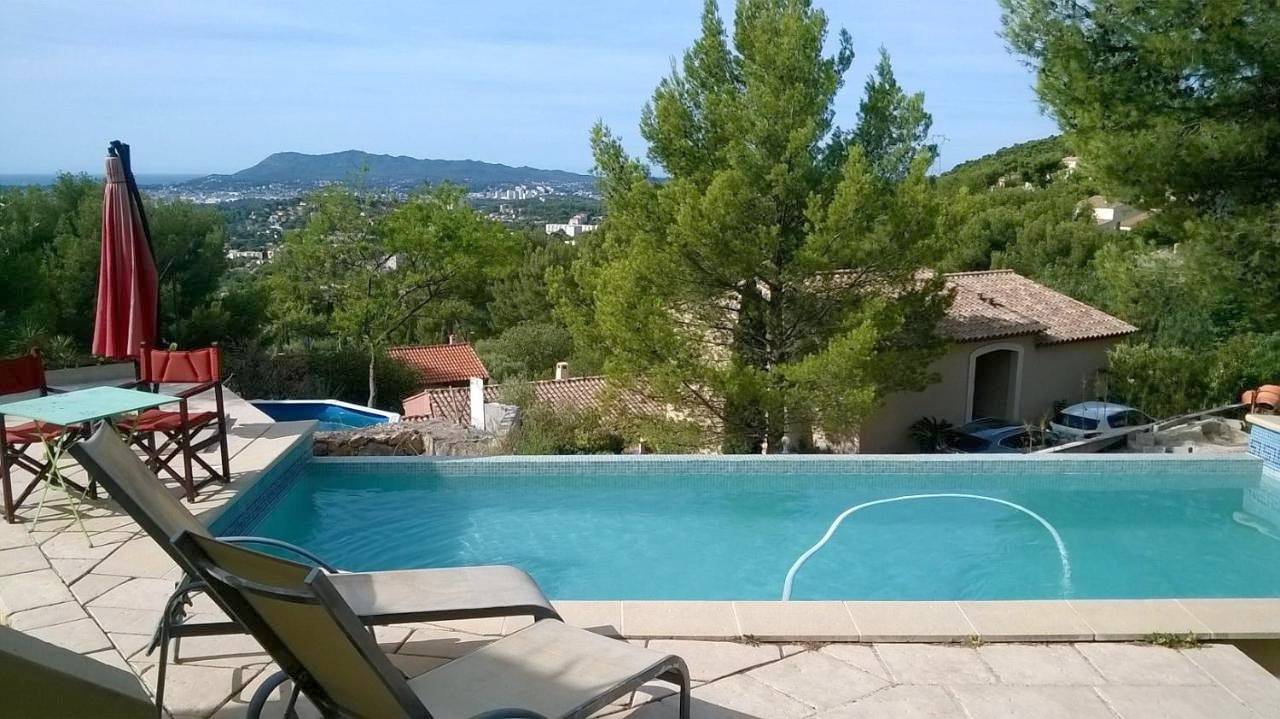 Entire apartment, Apartment with Sea View in Toulon, Mediterranean Coast (France)