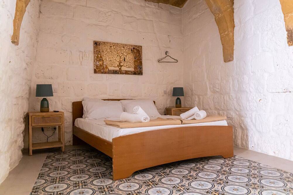 Ganze Wohnung, Historic Hideaway: 900-Year-Old Converted Studio in Victoria (Malta), Gozo