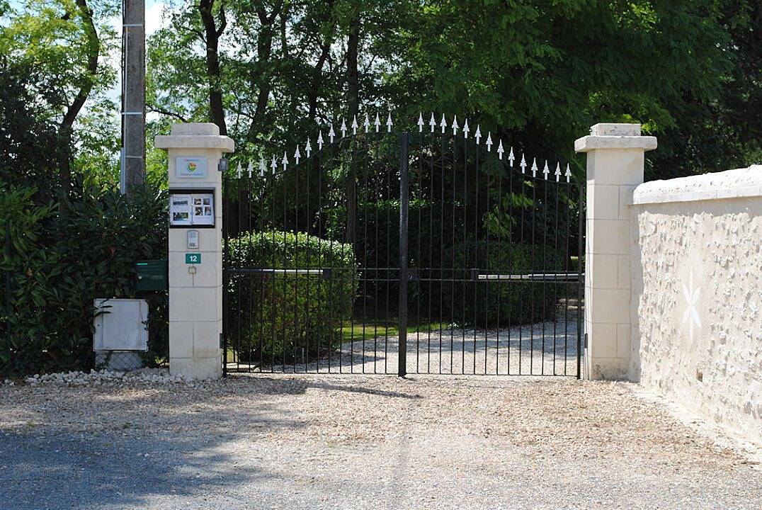 Au Domaine de Montouvrin - Chambre Papillons in Tauxigny, Vallée de la Loire