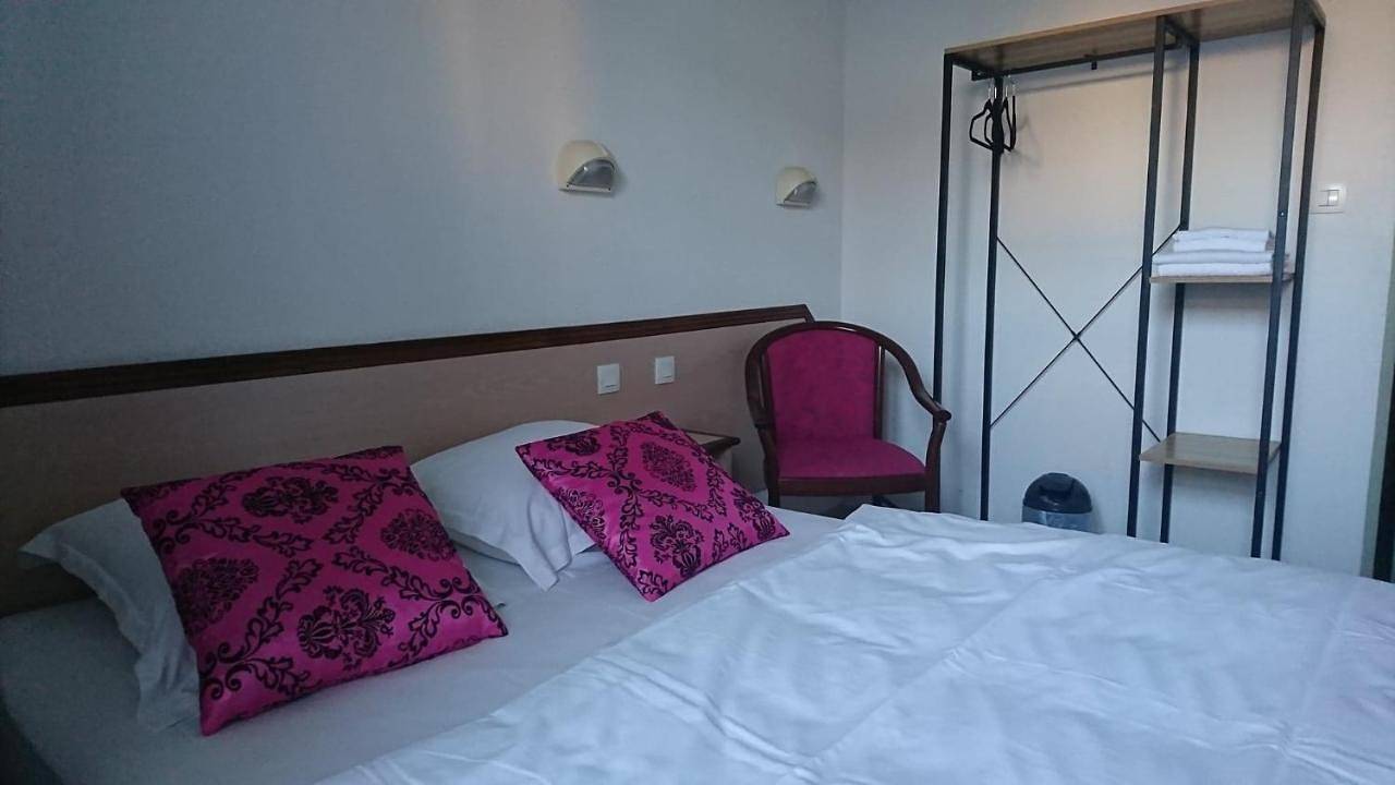 Double Room in Verrières (Vienne), Vienne (France)