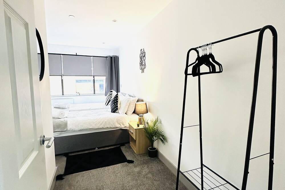 Entire apartment, 202 Grosvenor House City Centre in Wakefield, West Yorkshire