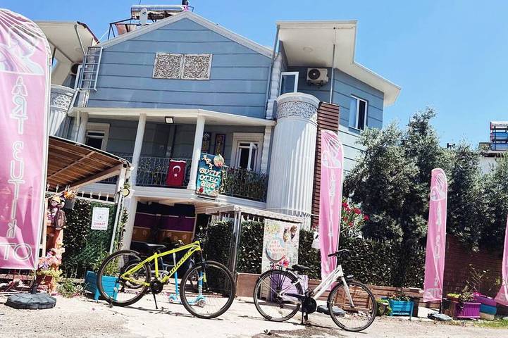 Villa for 17 personer, med balkon og have, husdyr tilladt i Tyrkiet