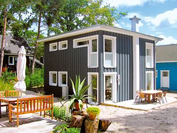 Ferienhaus für 6 Personen, mit Terrasse und Sauna in Baabe