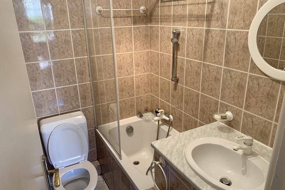 Ganze Wohnung, Studio in the heart of the village ideal for couples in Les Salles-sur-Verdon, Regionaler Naturpark Verdon