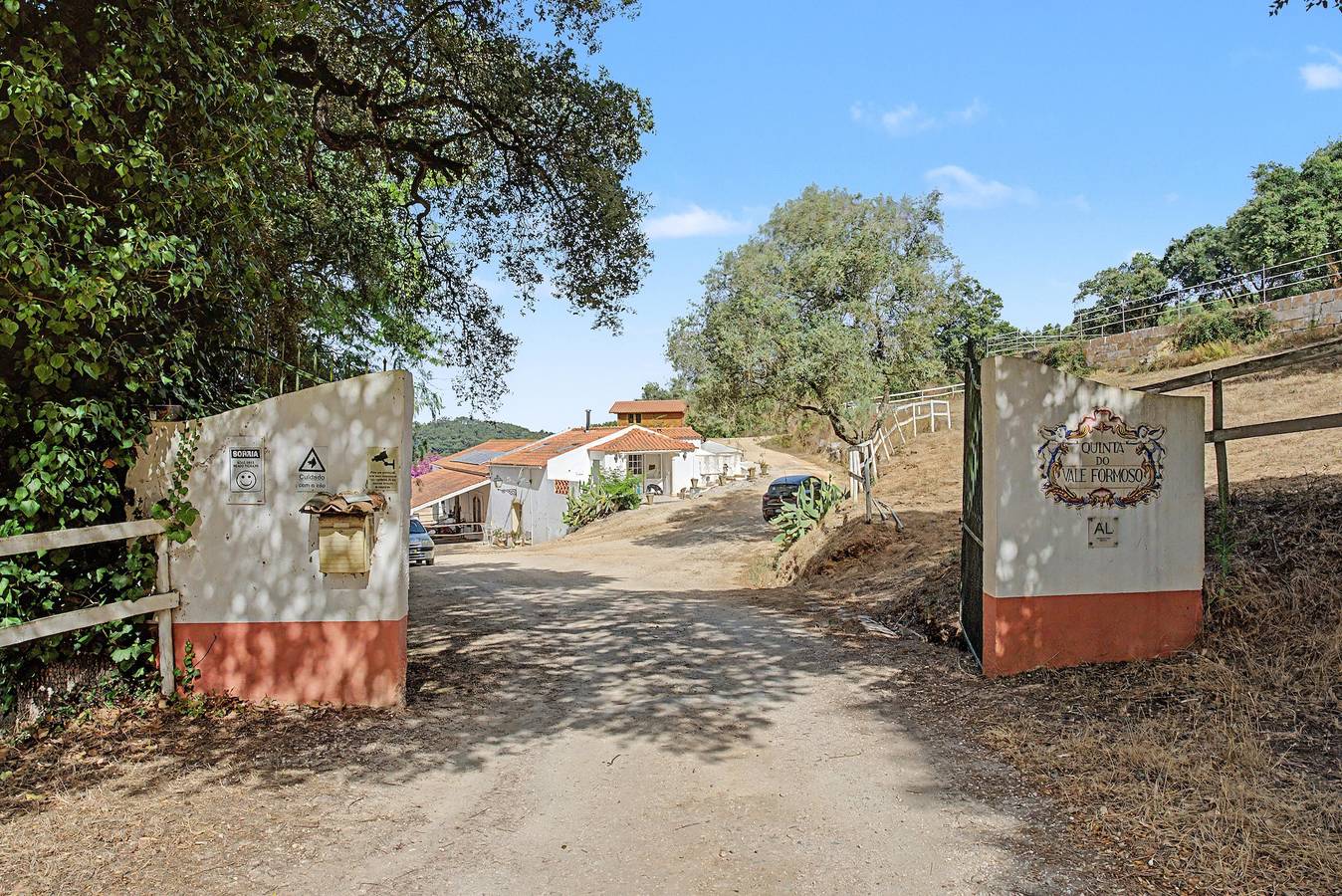 Chalé 'The Dovecote' com Piscina Partilhada, Jardim Partilhado e Wi-Fi in Alvorninha, Leiria distrito