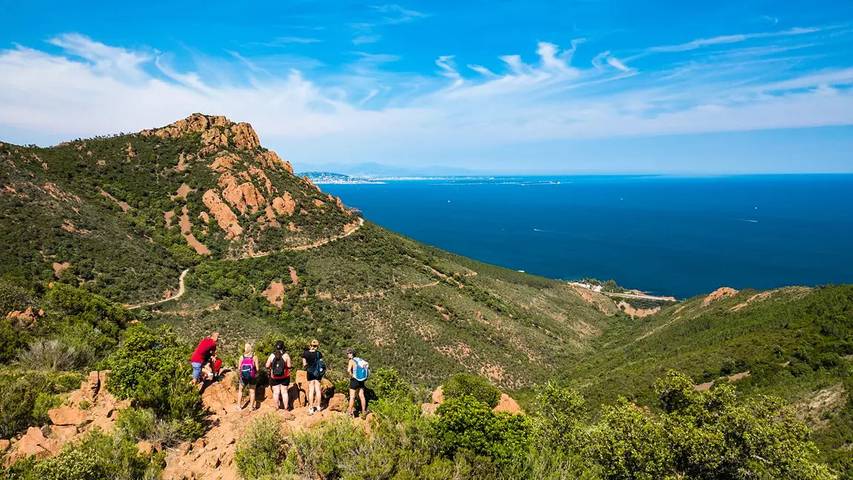 Camping pour 4 personnes, avec terrasse et piscine dans Massif de l'Esterel - 2