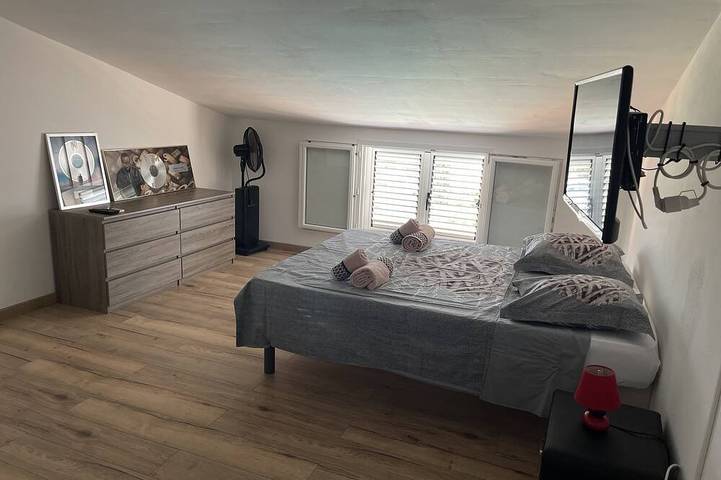 Location de vacances pour 6 personnes, avec jardin et balcon dans Plage de Fautea - 2