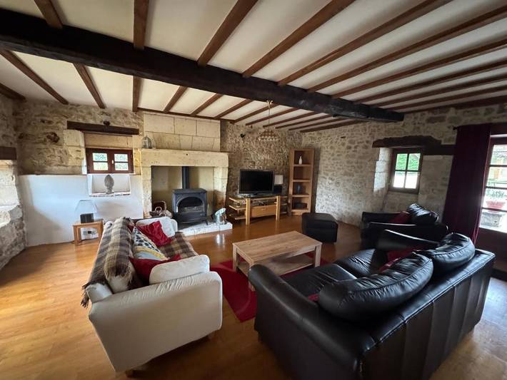 Location de vacances pour 6 personnes, avec piscine et terrasse à Champagne-et-Fontaine - 3