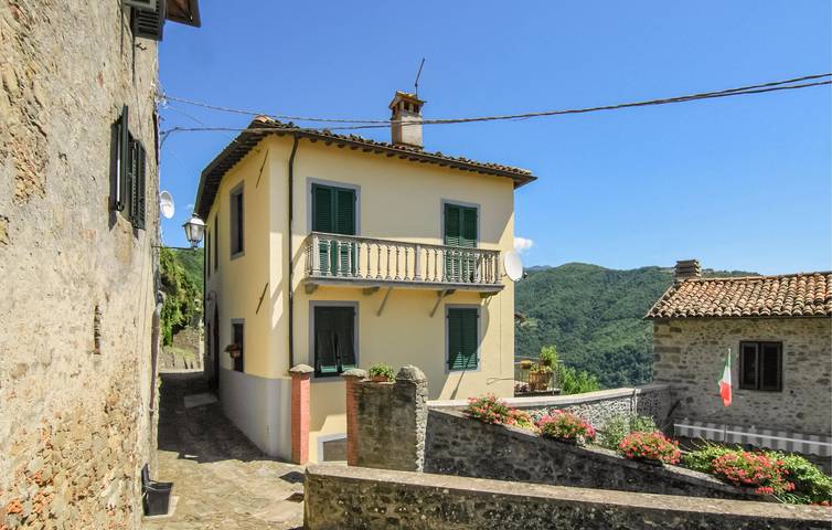 Ferienhaus für 6 Personen, mit Terrasse und Garten in Sommocolonia