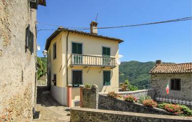 Gîte pour 6 personnes, avec terrasse et jardin à Barga