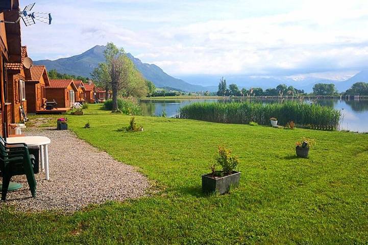 Gîte pour 5 personnes, avec terrasse à La Freissinouse - 4