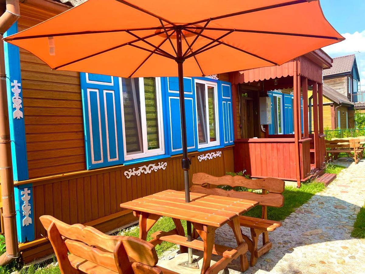 Chata Otwartych Okiennic Pokoje Gościnne in Supraśl, Podlasie