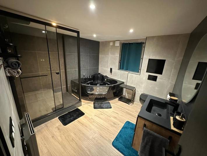 Location de vacances pour 4 personnes, avec Jacuzzi à Vizille