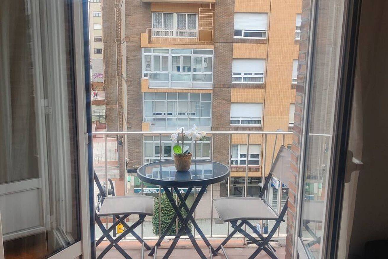 Ganze Wohnung, 1A135 Comfortable 3-bedroom apartment in Gijón, Costa Verde (Spanien)