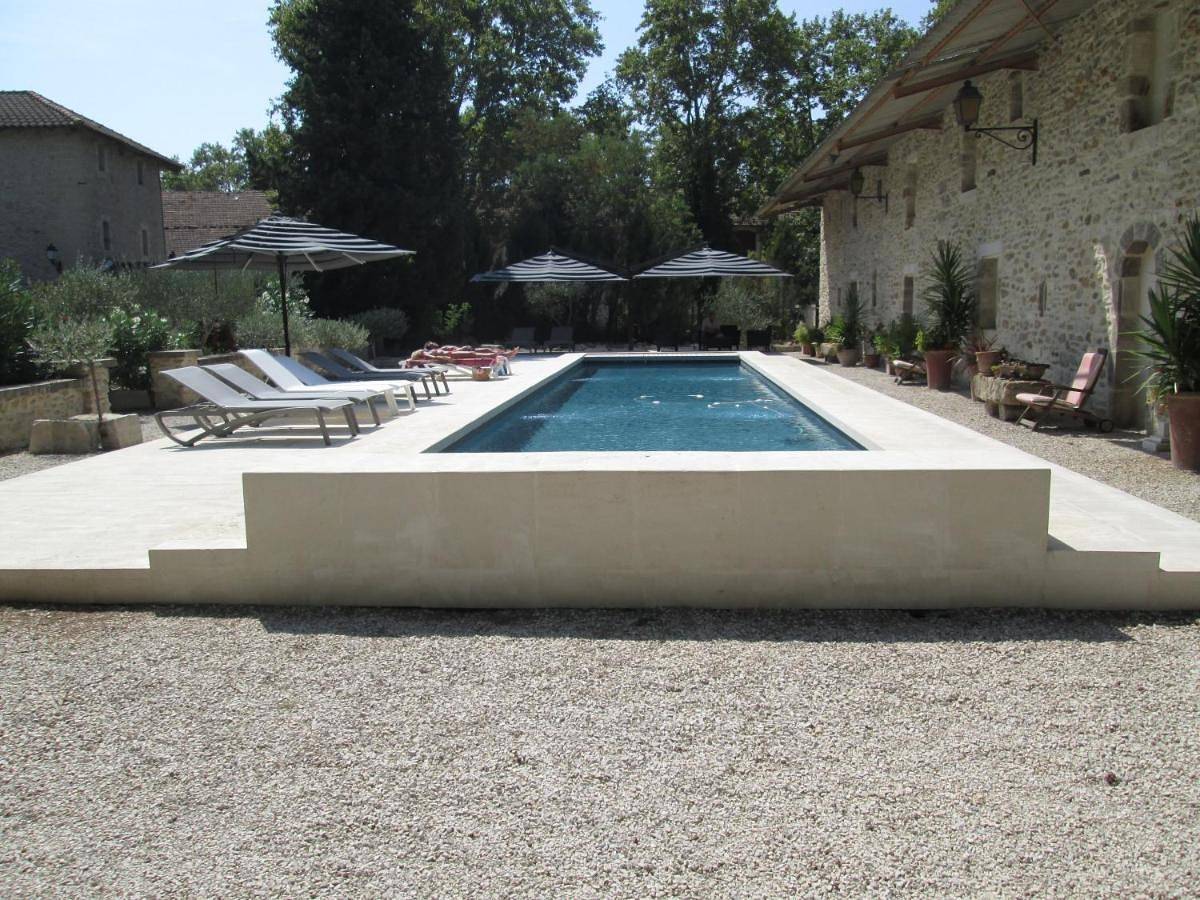 Quadruple Room with Private Bathroom in Graveson, Région d'Arles