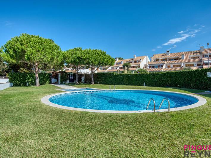 Gîte pour 5 personnes, avec Terrasse ainsi que Jardin et Piscine à S'Agaró